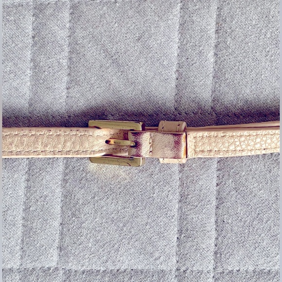 TORY BURCH Foldover Crossbody Bag | Light oak with gold tone hardware - Picture 7 of 10